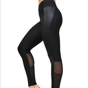 NWT Central Park Sport Leggings Black